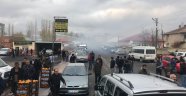 Ağrı'da elektrik protestosu sırasında 1 kişi kalp krizinden öldü
