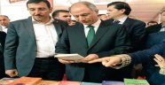  Ala,Kitap Fuarı'nı gezdi