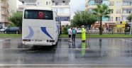 Alanya'da yağış kazalara neden oldu