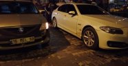 Alkollü sürücü duran araca çarptı