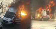 Ambulans alev aldı, sağlık personeli hastayı alevler içinden kurtardı