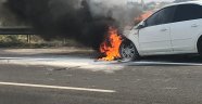 Araç cayır cayır yandı, kimse müdahale etmedi