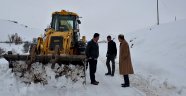 Arguvan'da karla mücadele devam ediyor