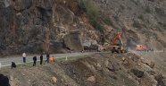 Artvin-Şavşat karayolunda heyelan