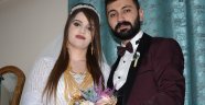 Aşiret düğününde 450 bin TL ile 1 kilo altın takıldı