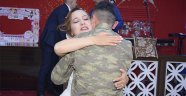 Askerden gelin ablasına sürpriz