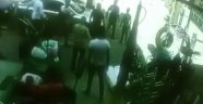 Baba ve oğlu kavgada bıçaklandı