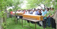Baba ve oğul yan yana defnedildi