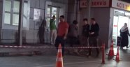 Babasını bıçakladı okul kıyafetiyle gözaltına alındı