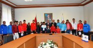 Başarılı sporcular ödüllendirildi