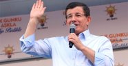 Başbakan Davutoğlu: 'Sanki o hanımefendi ile koalisyon kuracak'