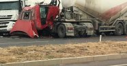 Beton mikseri ile tır çarpıştı, kaza ucuz atlatıldı