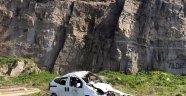 Beylikdüzü'nde araç uçurumdan aşağıya uçtu: 1 yaralı