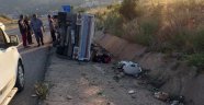 Bilecik'te devrilen kamyonetteki aynı aileden 4 kişi yaralandı