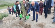 Bin adet fidan toprakla buluşturuldu
