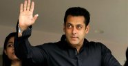 Bollywood'un 'Padişah' lakaplı aktörü Salman Khan'a 2 sene hapis cezası
