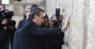 Bolsonaro "Ağlama Duvarı'nı" ziyaret etti