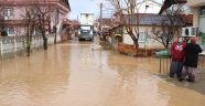 Bolu'da dere taştı ev ve iş yerlerini su bastı