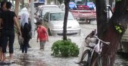 Bursa'da selde 2 çocuk evde mahsur kaldı
