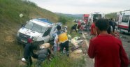 Bursa'da tarım işçilerini taşıyan kamyonet kaza yaptı! 2 ölü, 22 yaralı