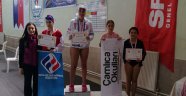Çamlıca Okulları öğrencileri yüzme yarışmalarını dereceyle tamamladı