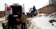 Çelikhan yoluna çığ düştü