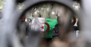 Cezayir'de seçim krizi büyüyor