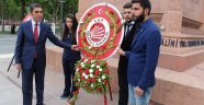  CHP Atatürk Anıtı'na çelenk sundu
