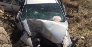 Çocuğun kullandığı otomobil şarampole yuvarlandı: 1 ölü, 2 yaralı