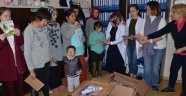 Darende'de öğrencilere kırtasiye yardımı