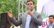 Demirtaş'tan Kibar Feyzo benzetmesi