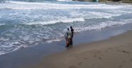 Denizde akıntıya kapılan 3 kişiden 1'i kayıp