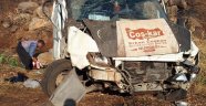Devrilen minibüsteki 5 kişi yaralandı