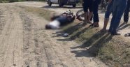 Direksiyon hakimiyetini kaybeden motosiklet sürücüsü yola düşerek öldü