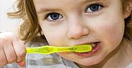 Diş çürüğü çocuklarda geriliyor