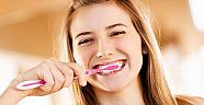 Diş fırçalarken formda kalın!