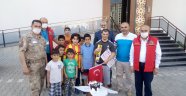 Down Sendromlu çocuğa doğum günü sürprizi