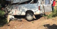 Düğünden dönen minibüs devrildi: 2 ölü, 8 yaralı