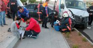 Elazığ'da kamyonet ile otomobil çarpıştı: 7 yaralı