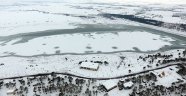 Elazığ'da hava soğudu, baraj gölü dondu