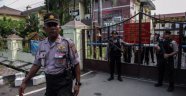 Endonezya'da canlı bomba saldırısı: 6 yaralı