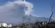 Endonezya'da yanardağ faaliyete geçti
