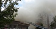 Eskicide çıkan yangın 3 binaya sıçradı