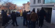 Eve giren 2 şahıs genç adamı tabancayla vurarak öldürdü