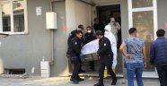 Evinde ölü bulundu
