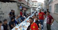 Evkur Yeni Malatyaspor taraftarı, sokak iftarında bir araya geldi