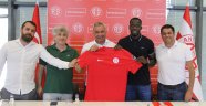 EYMS'de oynayan Cissokho Antalyaspor'la 3 yıllık sözleşme imzaladı