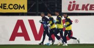 Fenerbahçe Yeni Malatyaspor maçı hazırlıklarını sürdürdü
