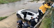 Fethiye'de otomobil sulama kanalına uçtu: 1 yaralı