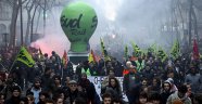 Fransa'da demiryolu grevinde hükümet ile sendikalar arasında uyuşmazlık
